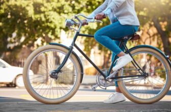 beautiful photo of a girl on a vintage bicycle